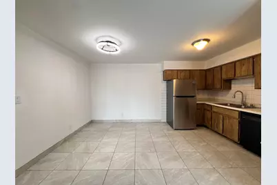 N114W16680  Crown Dr #6, Germantown, WI 53022 - Photo 23