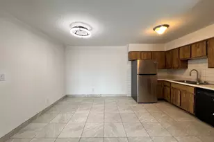 N114W16680 Crown Dr, Germantown, WI 53022 - Photo 23