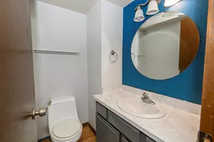 1320 Camden Way, Waukesha, WI 53186 - Photo 7