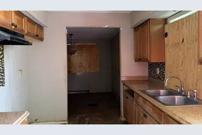 4912 N 22nd St, Milwaukee, WI 53209 - Photo 9