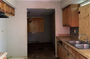 4912 N 22nd St, Milwaukee, WI 53209 - Photo 9