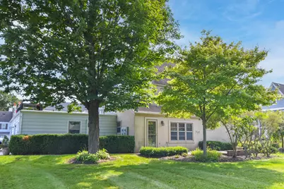 2220  Stonecroft Dr, Grafton, WI 53024 - Photo 35