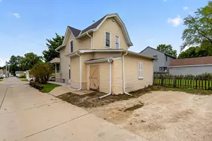 313 E Laflin Ave, Waukesha, WI 53186 - Photo 23