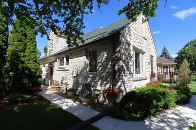 2141 S Livingston Ter, West Allis, WI 53219 - Photo 5