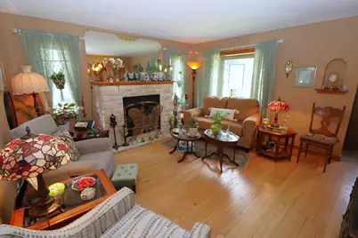 2141 S Livingston Ter, West Allis, WI 53219 - Photo 9
