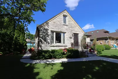 2141 S Livingston Ter, West Allis, WI 53219 - Photo 3