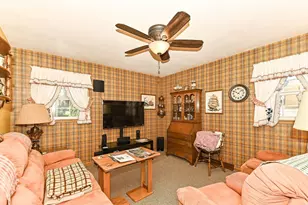809 Mackinac Ave, South Milwaukee, WI 53172 - Photo 15