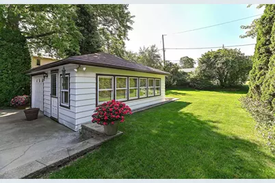 809  Mackinac Ave, South Milwaukee, WI 53172 - Photo 21