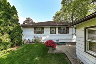 809 Mackinac Ave, South Milwaukee, WI 53172 - Photo 23