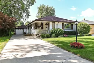 809 Mackinac Ave, South Milwaukee, WI 53172 - Photo 1