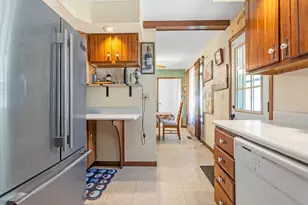 891 E Daffodil Ln, Beloit, WI 53511 - Photo 5