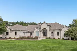 194 Crooked Stick Pass, North Prairie, WI 53153 - Photo 3