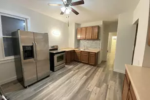 1009 S 35th St, Milwaukee, WI 53215 - Photo 7