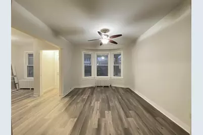 1009 S 35th St, Milwaukee, WI 53215 - Photo 5