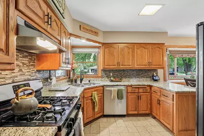 W151N6887  Glenview Dr, Menomonee Falls, WI 53051 - Photo 13