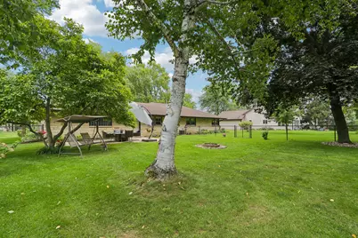 W151N6887  Glenview Dr, Menomonee Falls, WI 53051 - Photo 39