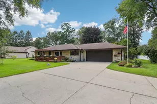 W151N6887 Glenview Dr, Menomonee Falls, WI 53051 - Photo 1