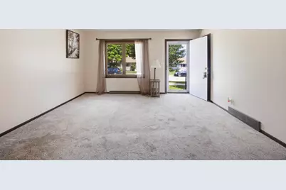 1367  Balsam Pl, West Bend, WI 53095 - Photo 5