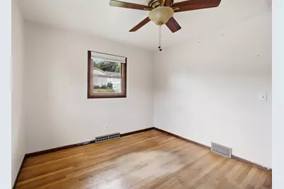 1367  Balsam Pl, West Bend, WI 53095 - Photo 21