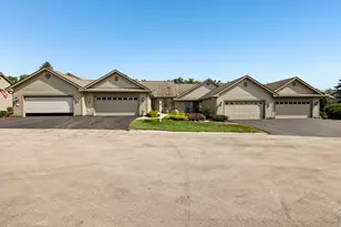 526 Oak Ridge Dr, Hartland, WI 53029 - Photo 39