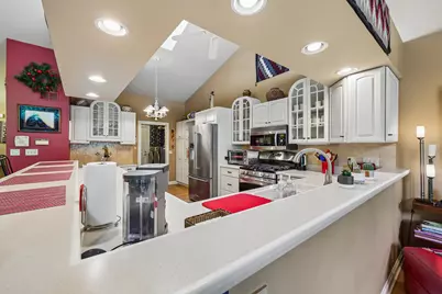 526  Oak Ridge Dr, Hartland, WI 53029 - Photo 15