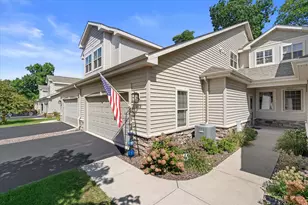 572 Cedar Bluffs Way, Slinger, WI 53086 - Photo 3