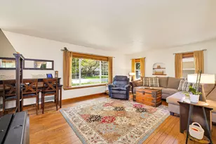 4537 N 101st St, Wauwatosa, WI 53225 - Photo 9