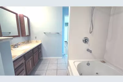 360 W Washington Ave, Madison, WI 53703 - Photo 21
