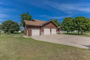 636 E Olson St, Blair, WI 54616 - Photo 55