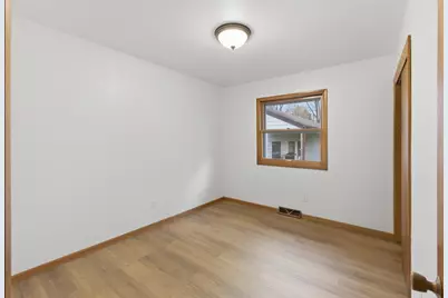 5314 W Nokomis Rd, Brown Deer, WI 53223 - Photo 17