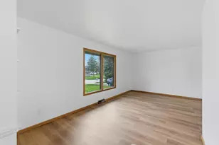 5314 W Nokomis Rd, Brown Deer, WI 53223 - Photo 7