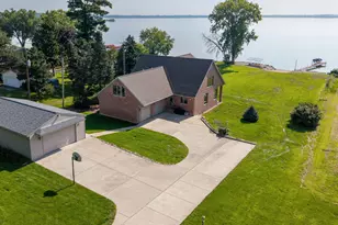 N1574 Joyce Rd, Fort Atkinson, WI 53538 - Photo 9