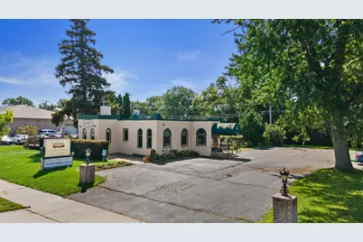 17001 W Greenfield Ave, New Berlin, WI 53151 - Photo 43