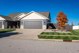 1901 Prairie Pl, Holmen, WI 54636 - Photo 1