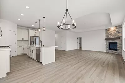1746  Whalen Dr, Oconomowoc, WI 53066 - Photo 7