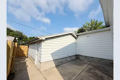 4621 N 30th St, Milwaukee, WI 53209 - Photo 5
