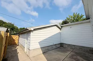 4621 N 30th St, Milwaukee, WI 53209 - Photo 5