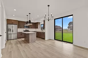 1733 Hammock Ln, Oconomowoc, WI 53066 - Photo 9