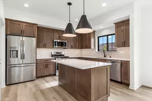 1733 Hammock Ln, Oconomowoc, WI 53066 - Photo 3