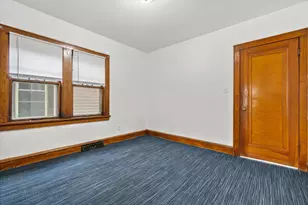 2031 W Pierce St, Milwaukee, WI 53204 - Photo 9