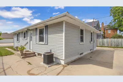 2011 S 16th St, Sheboygan, WI 53081 - Photo 15