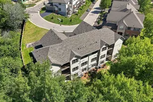 255 Aerie Cir, Brookfield, WI 53045 - Photo 5
