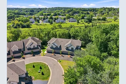 255  Aerie Cir #103, Brookfield, WI 53045 - Photo 3