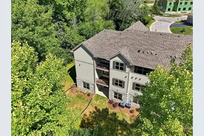 255  Aerie Cir #101, Brookfield, WI 53045 - Photo 9