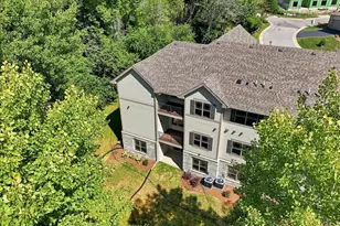 255 Aerie Cir, Brookfield, WI 53045 - Photo 9