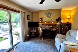 S77W26575 Crestview Ct, Vernon, WI 53189 - Photo 7