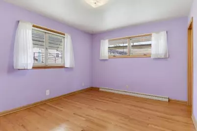 542 E Van Beck Ave, Milwaukee, WI 53207 - Photo 13
