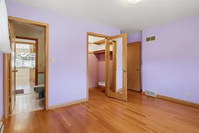 542 E Van Beck Ave, Milwaukee, WI 53207 - Photo 15