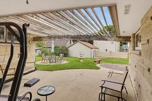 542 E Van Beck Ave, Milwaukee, WI 53207 - Photo 29