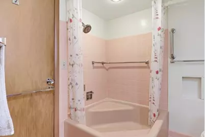542 E Van Beck Ave, Milwaukee, WI 53207 - Photo 21